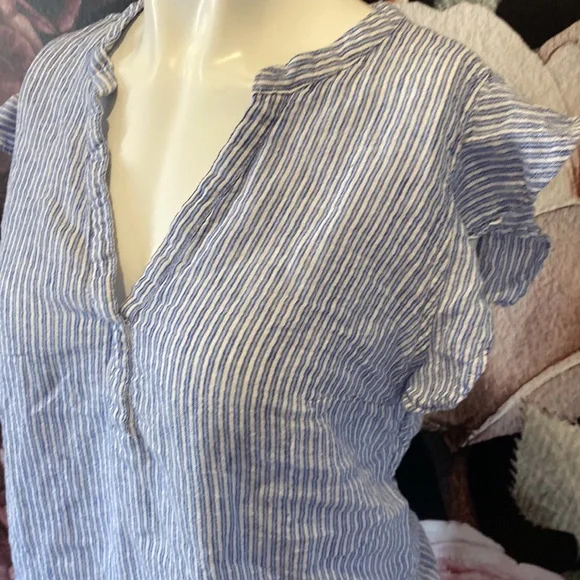 Striped Light Top - Picture 2 of 3